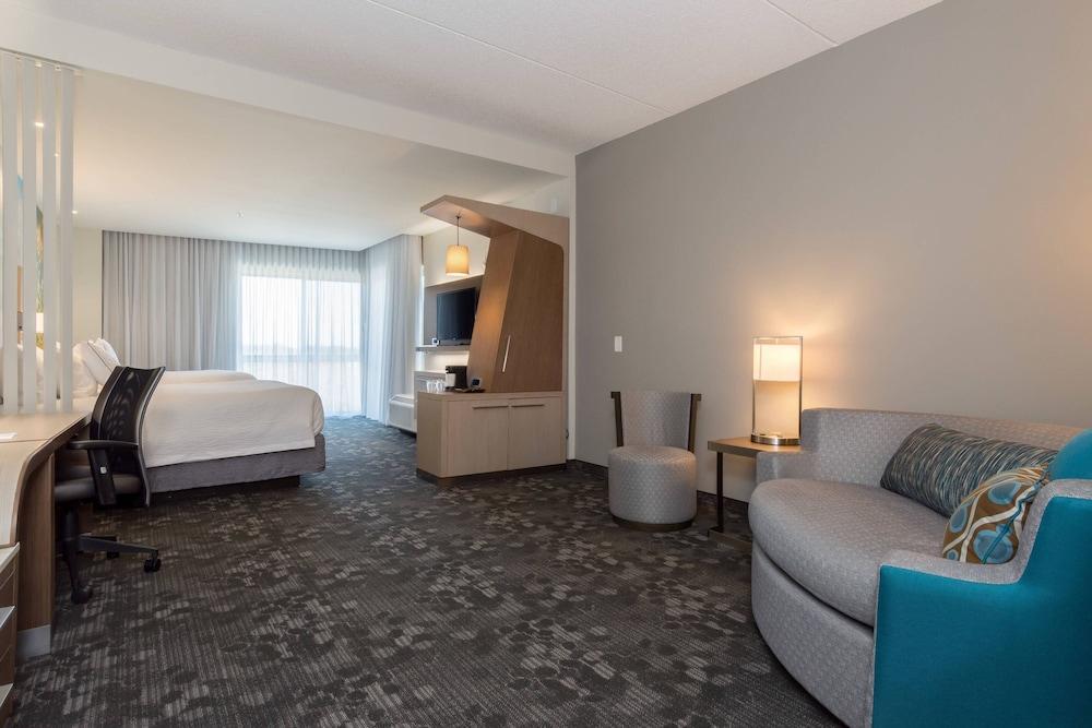 Courtyard By Marriott Seattle Northgate Hotel Bagian luar foto