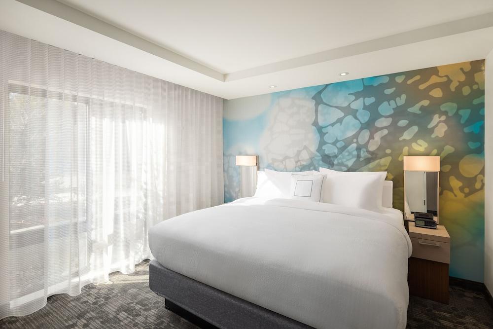 Courtyard By Marriott Seattle Northgate Hotel Bagian luar foto