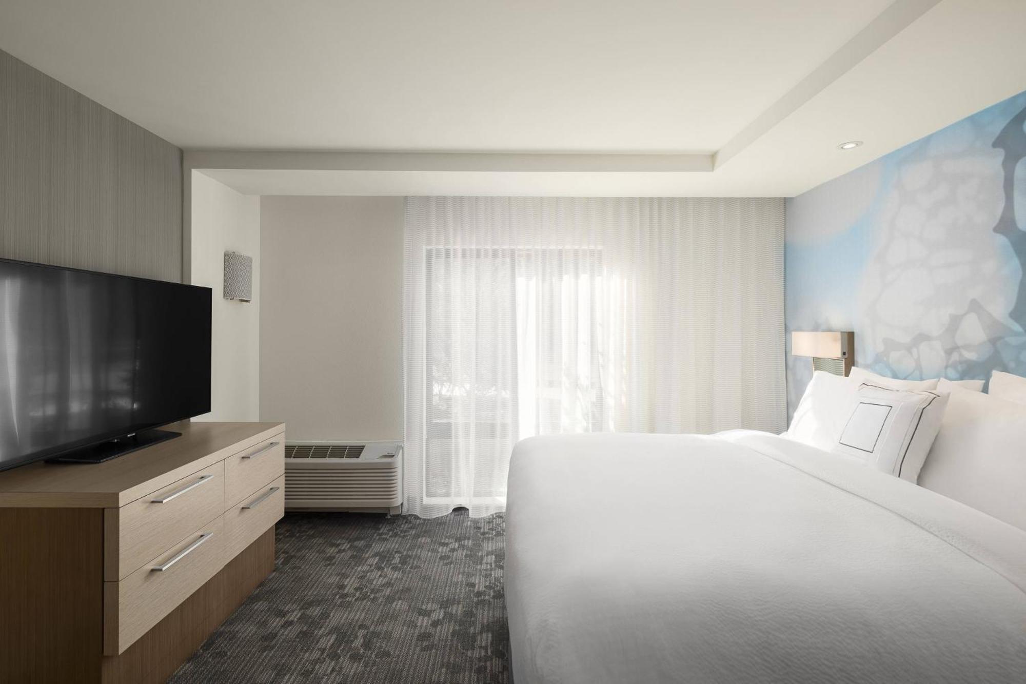 Courtyard By Marriott Seattle Northgate Hotel Bagian luar foto