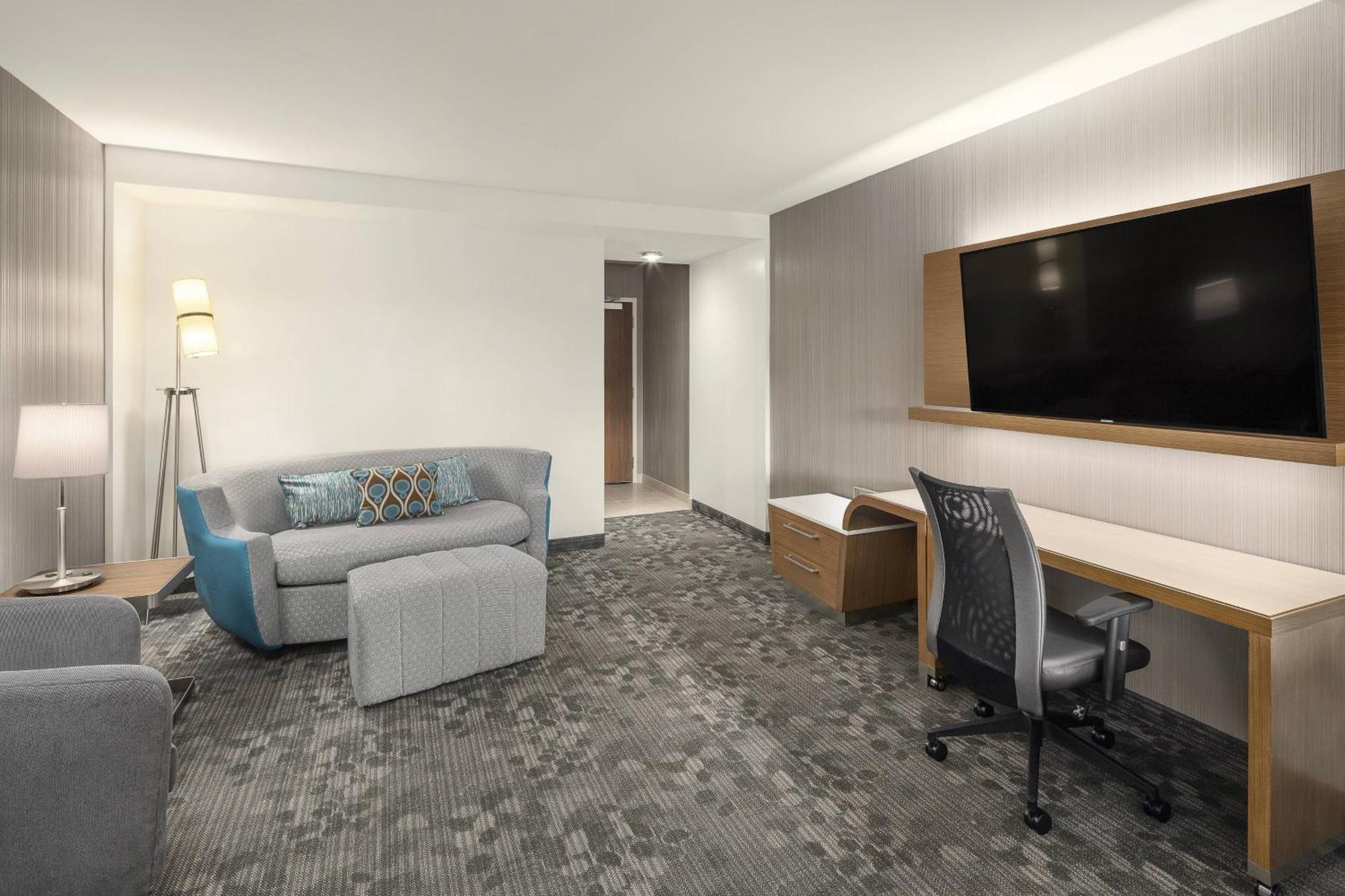 Courtyard By Marriott Seattle Northgate Hotel Bagian luar foto