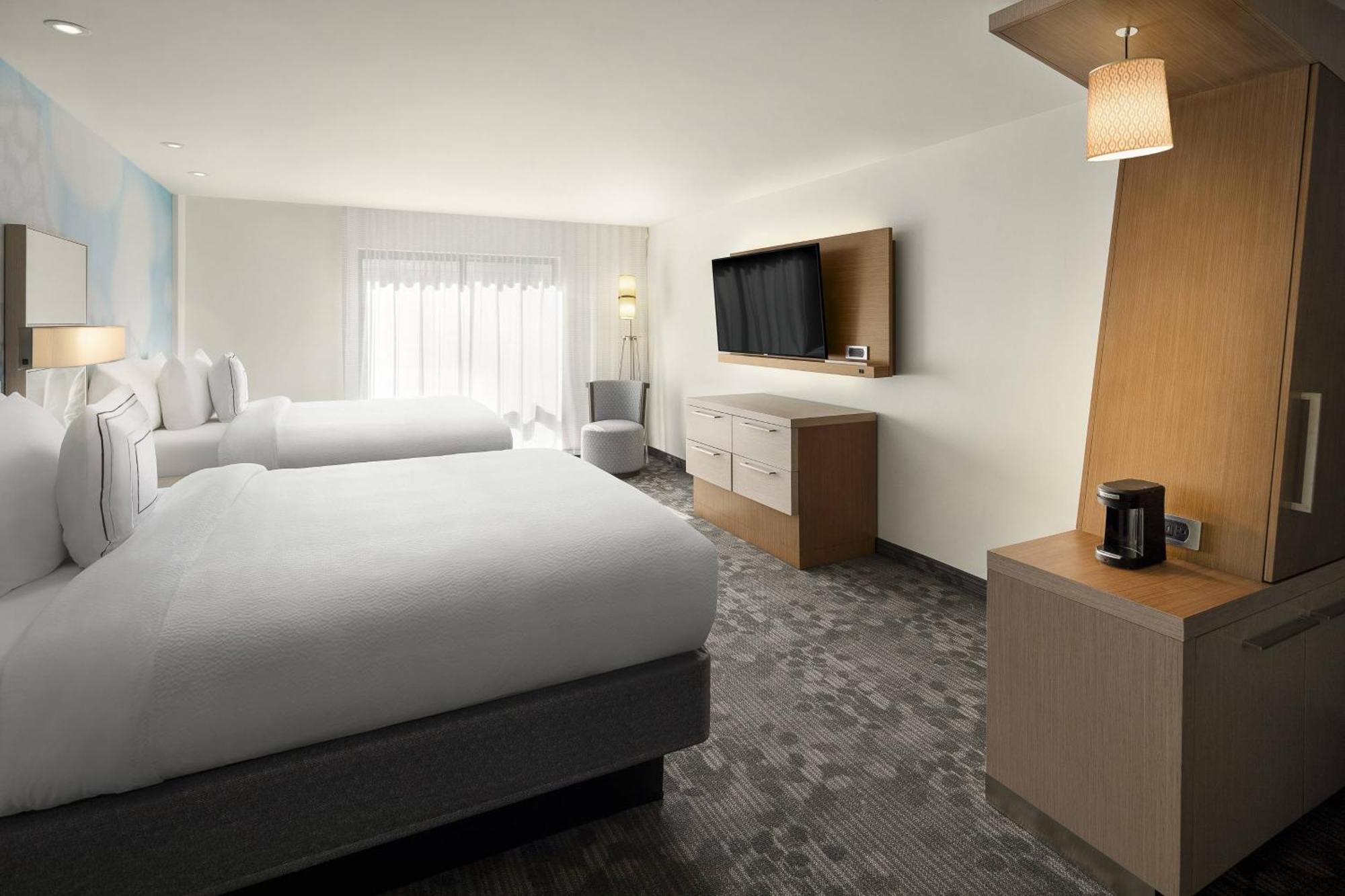 Courtyard By Marriott Seattle Northgate Hotel Bagian luar foto