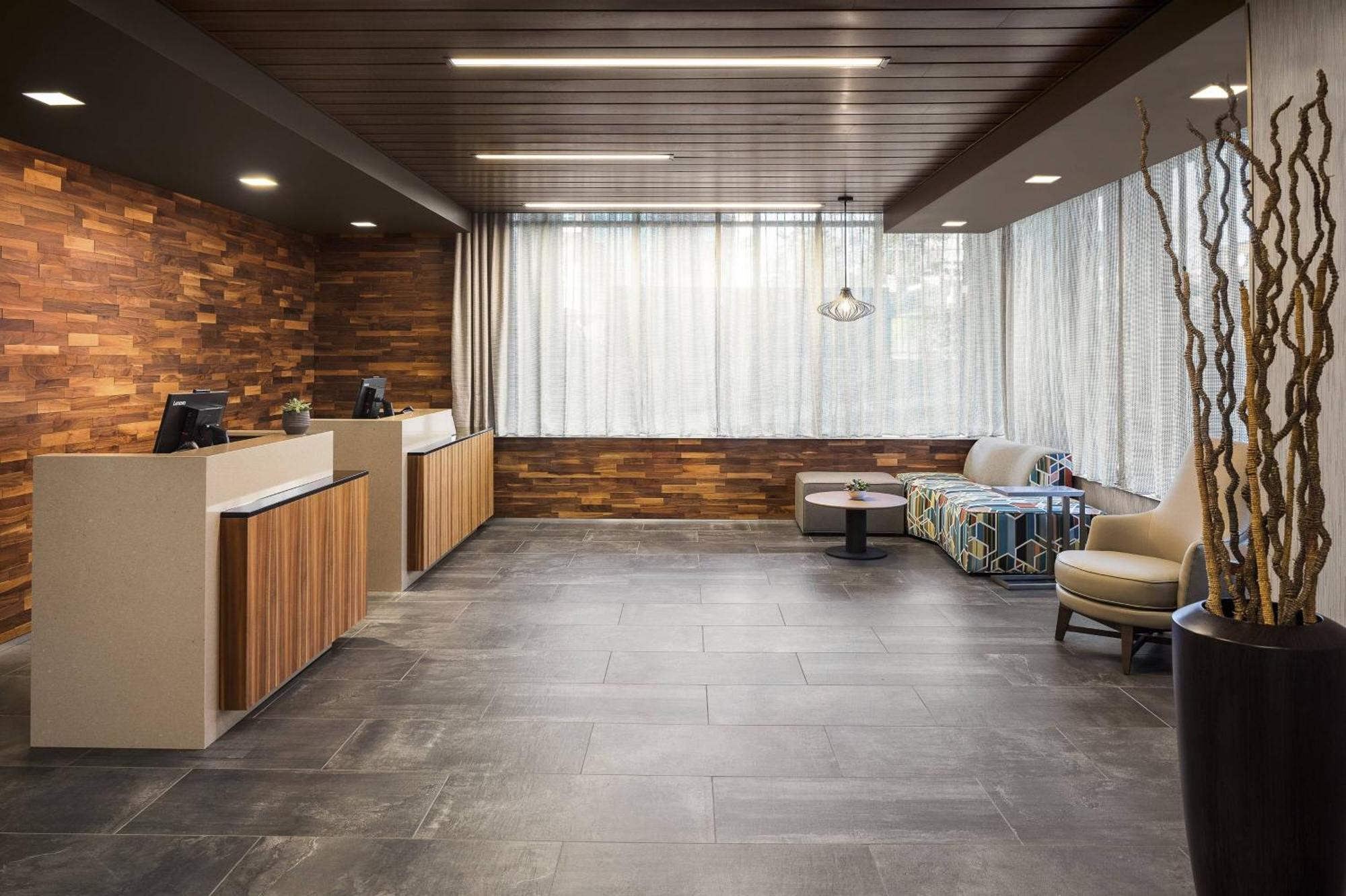 Courtyard By Marriott Seattle Northgate Hotel Bagian luar foto